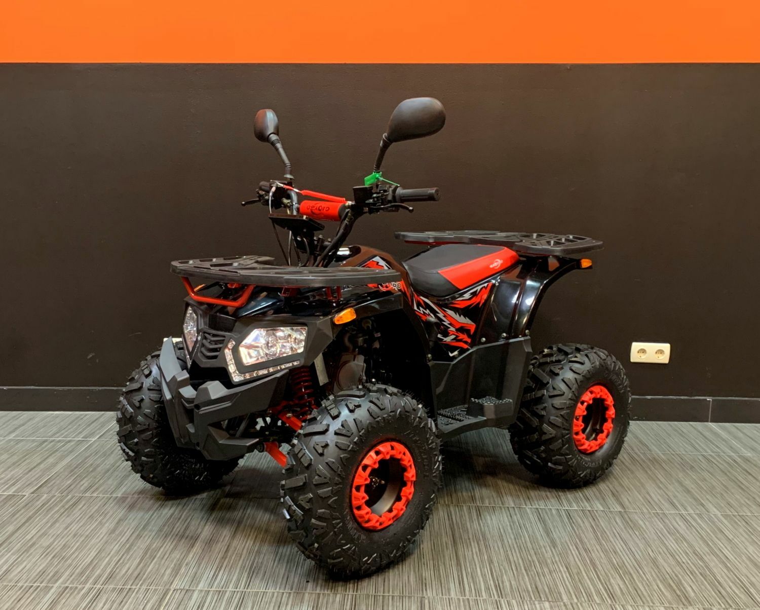 Квадроцикл Bison Gladiator 125